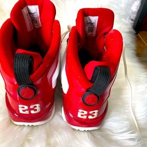 Jordans Retro red and white good condition